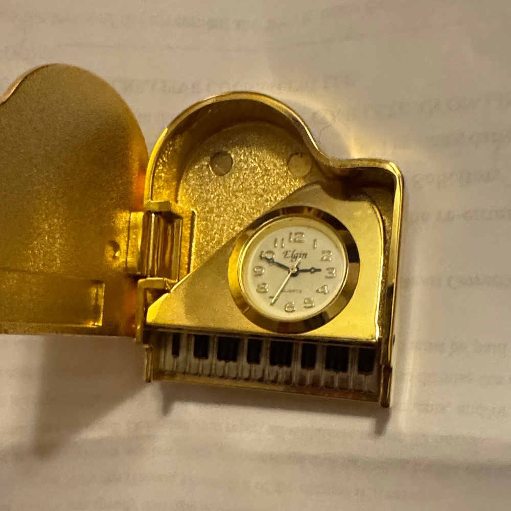 Elgin Gold Piano-Shaped Clock